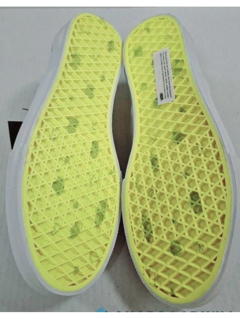 Vans Slip On Spongebob+ Gigliotti  Mens Size 10 Black And Yellow Limited Ed.